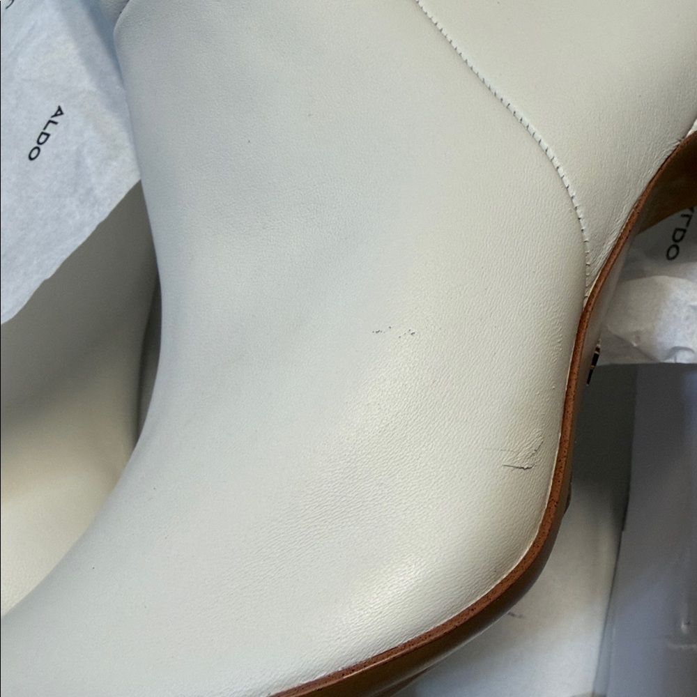 Aldo Laroche Boot - Picture 3 of 11